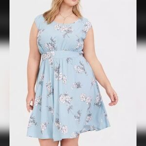 Demure Floral Dress Size 2 2X NWT by Torrid NEW